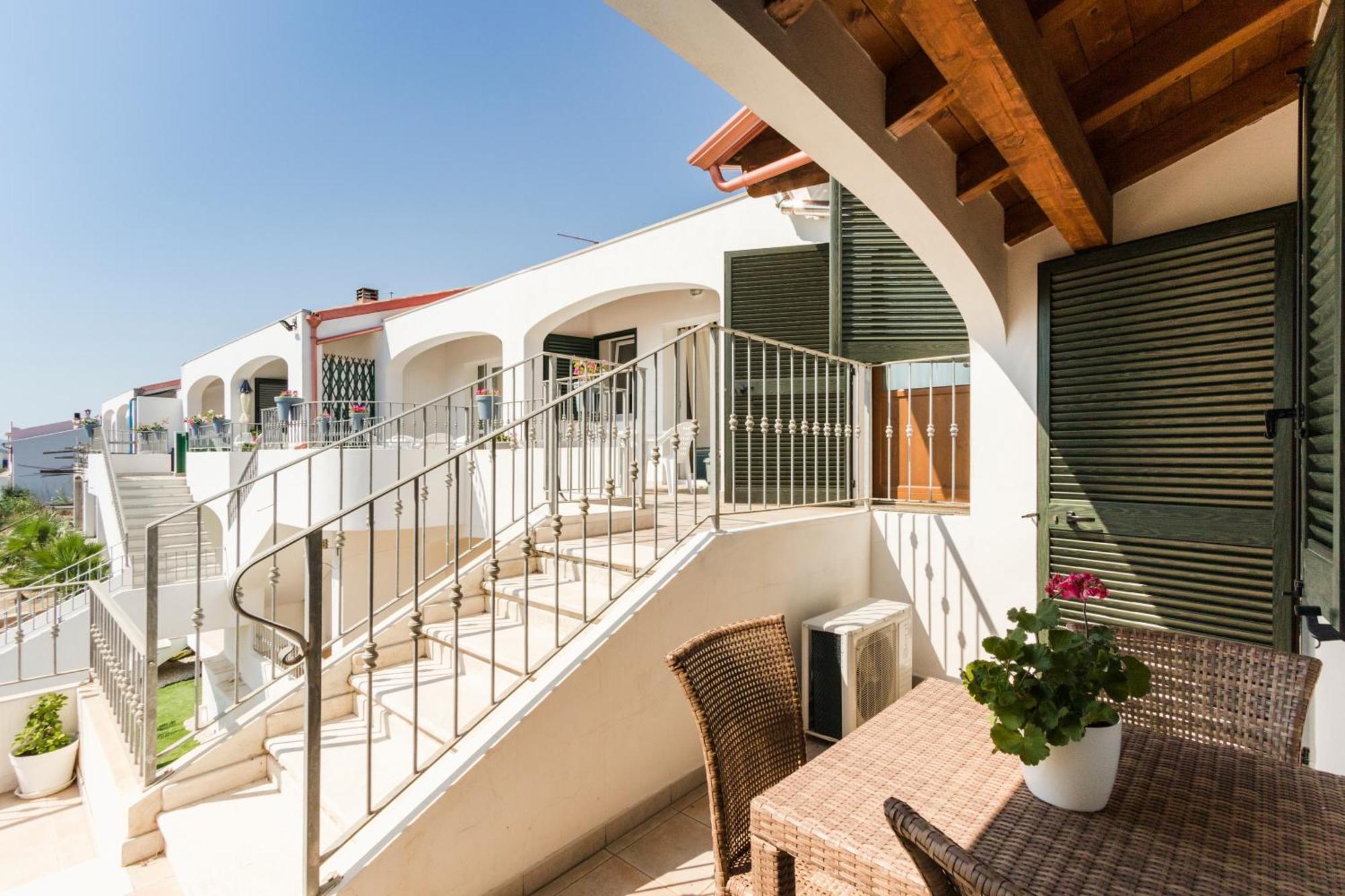 Residence Fior Di Sulcis Calasetta Eksteriør bilde